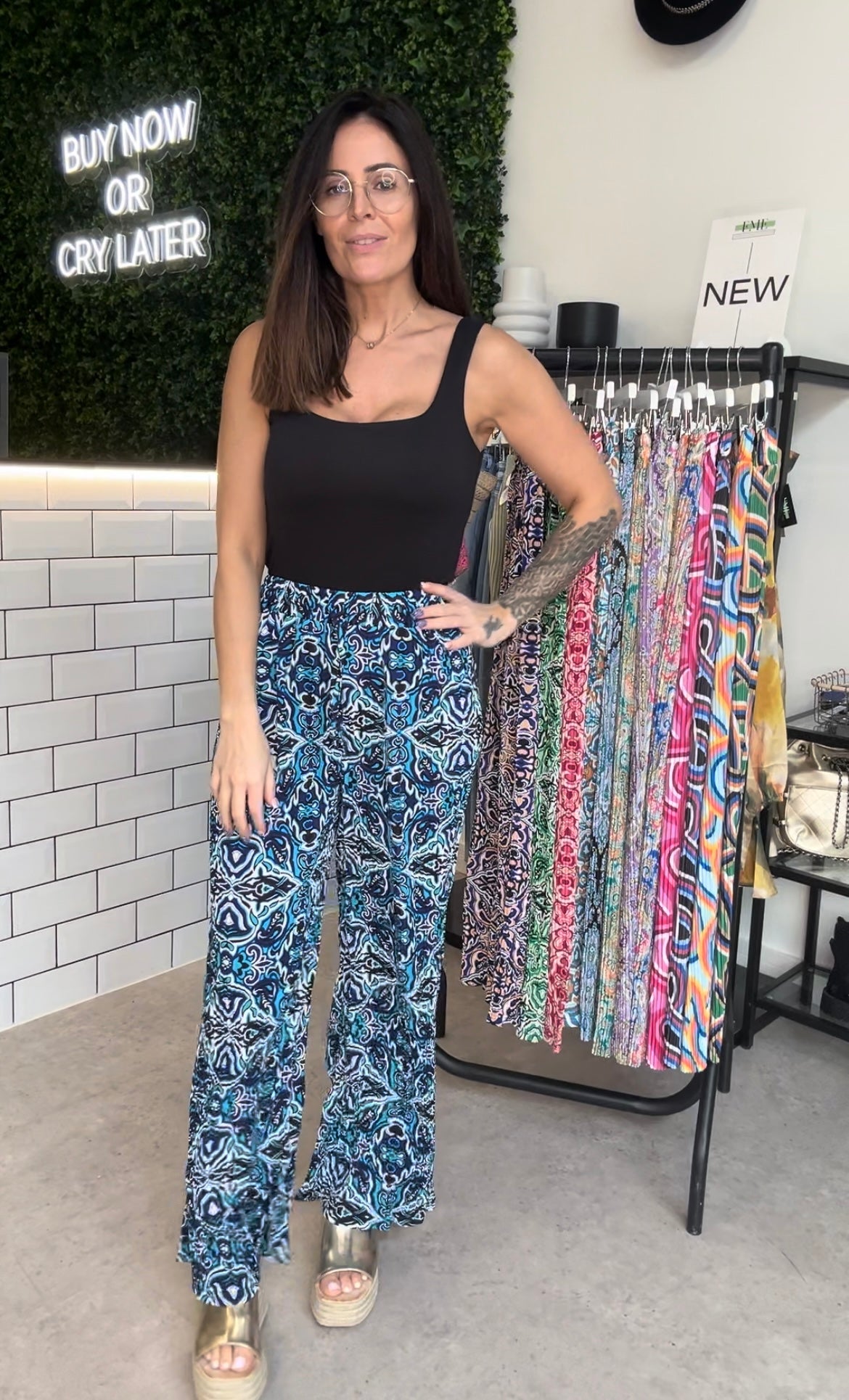 ‘HETTY’ pleated wide leg trousers