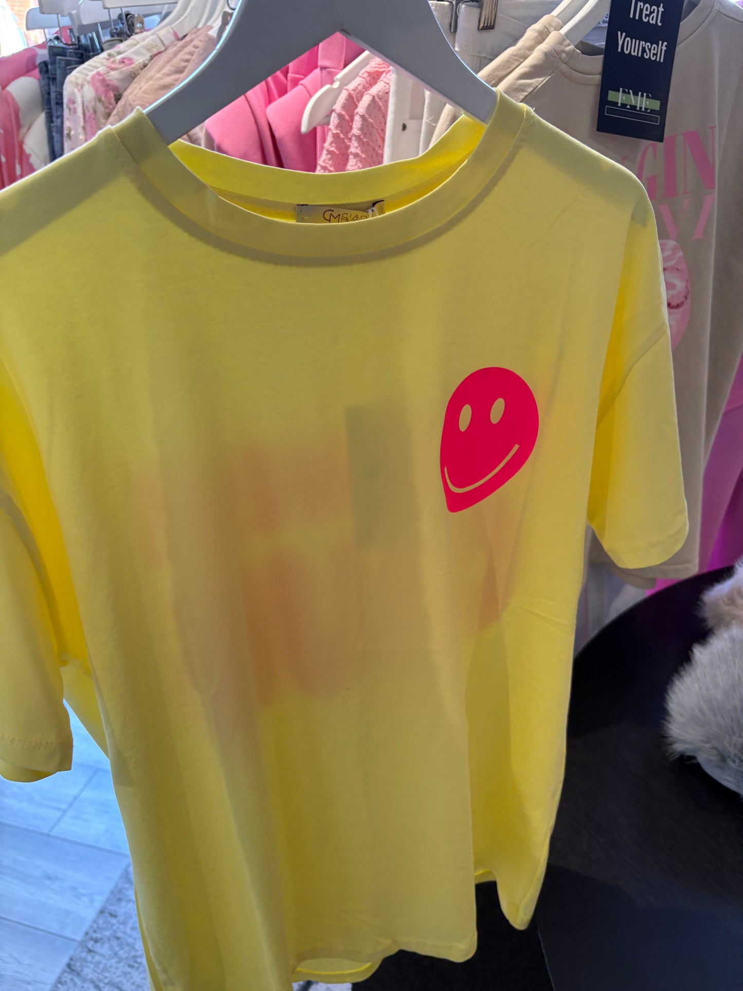 Wellness club Tee Yellow