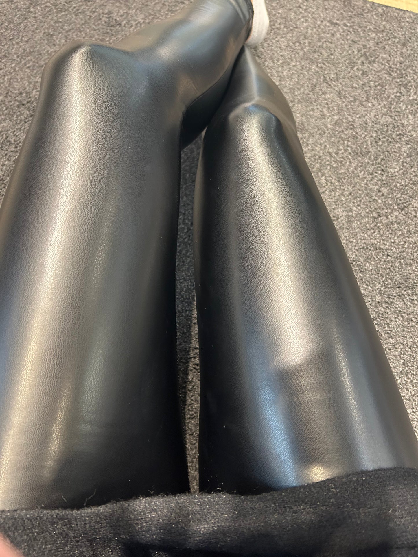 Wet Look Leggings Black
