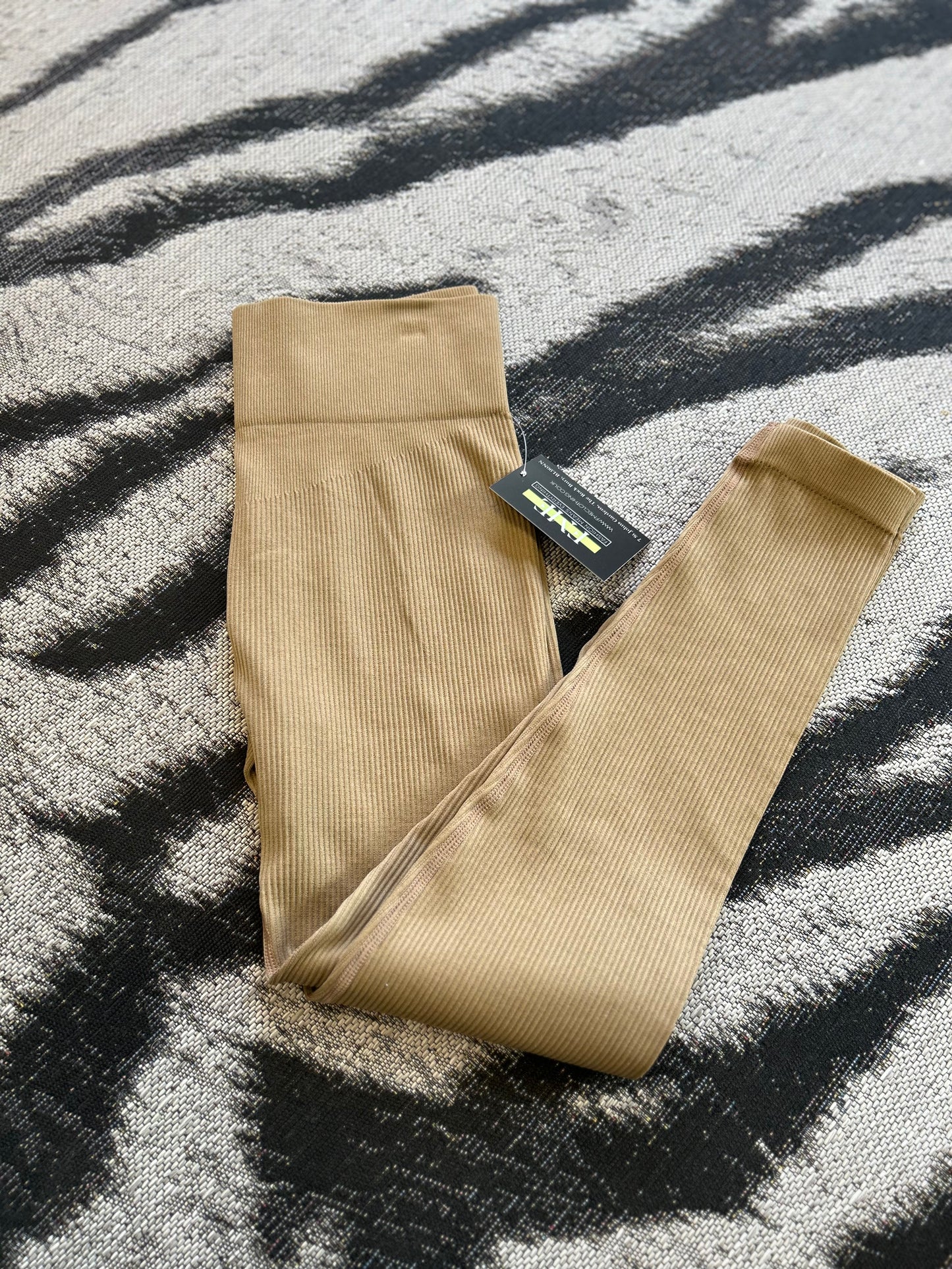 Ribbed Seamless Leggings Tan